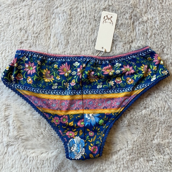 Spell | Folk Town Navy Bralette & Bloomers | L - Picture 11 of 14